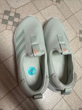 Adidas Women's Slip-On Light Green Cloudfoam Comfort Sneakers